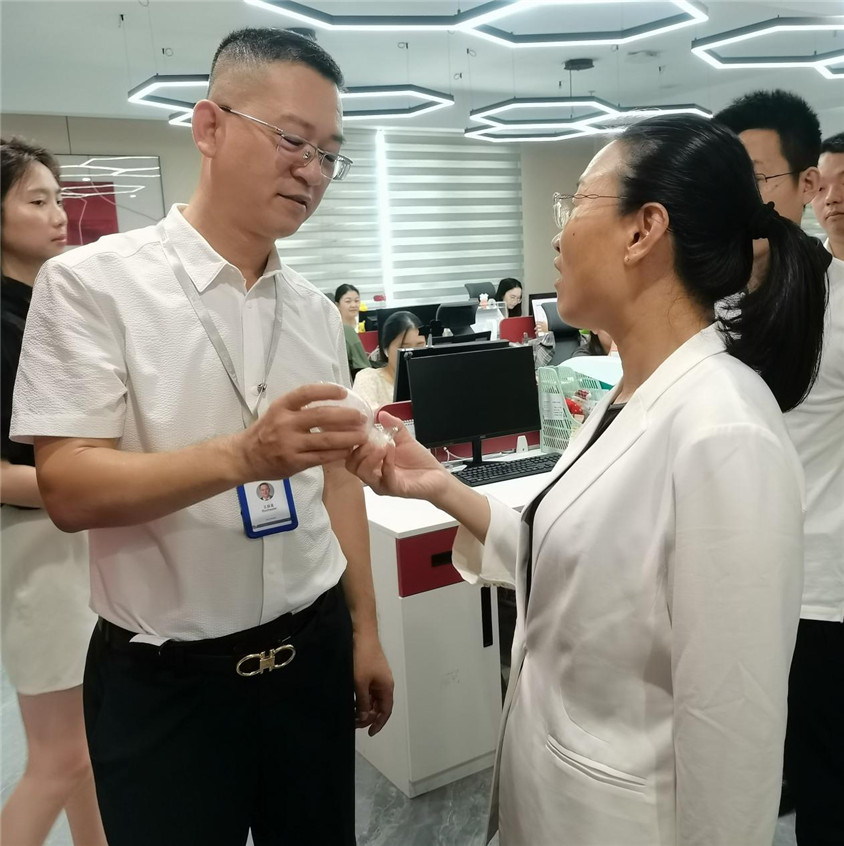 区辅导莅临领导，合作助力自贸港